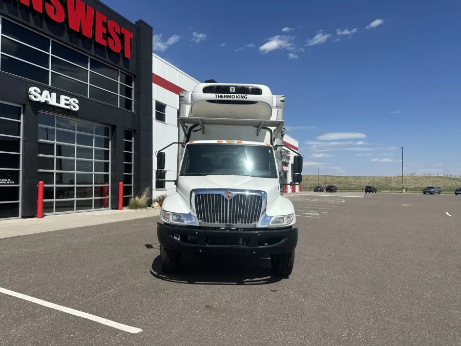 2020 International MV607 | Photo 2 of 13
