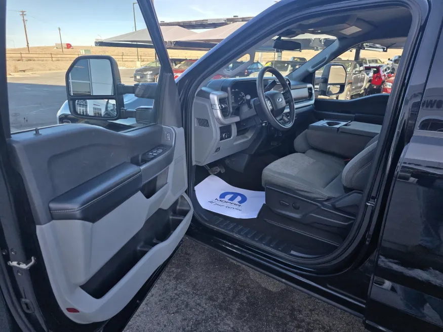 2024 Ford Super Duty F-350 DRW | Photo 7 of 26
