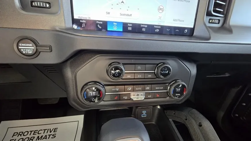 2025 Ford Bronco | Photo 21 of 29