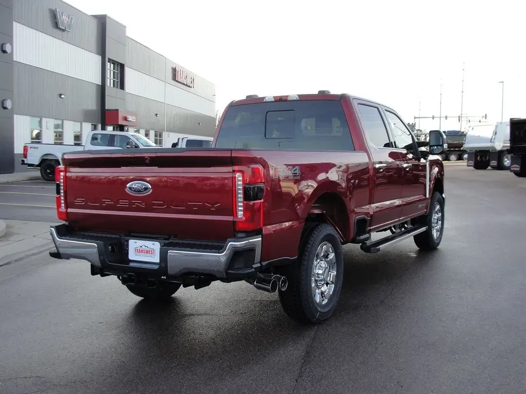 2026 Ford Super Duty F-250 Lariat | Photo 4 of 13