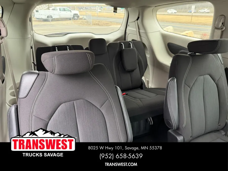 2024 Chrysler Voyager LX | Photo 19 of 23