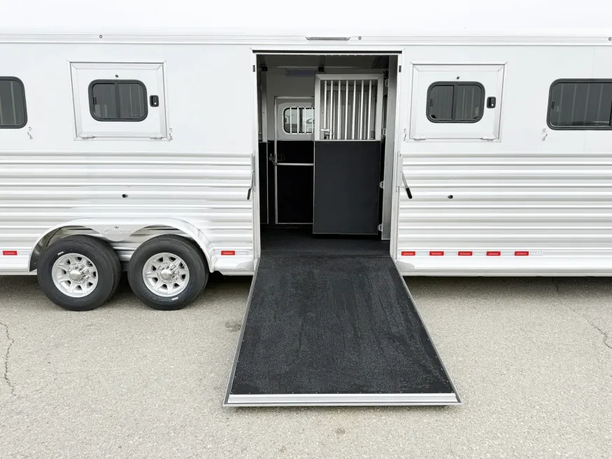 2026 Cimarron Norstar 4HGN Head to Head | Photo 8 of 22