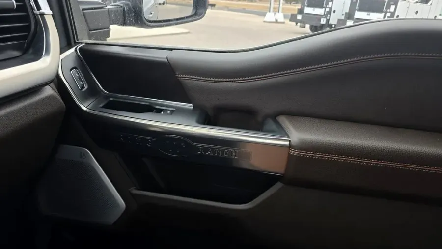 2026 Ford Super Duty F-250 | Photo 40 of 43