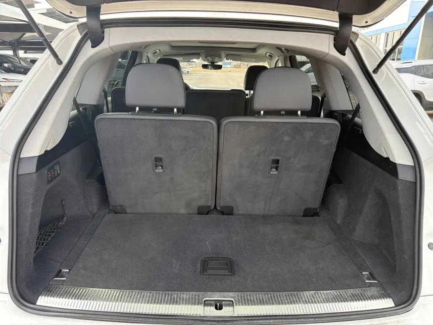 2023 Audi Q7 Premium Plus | Photo 8 of 23
