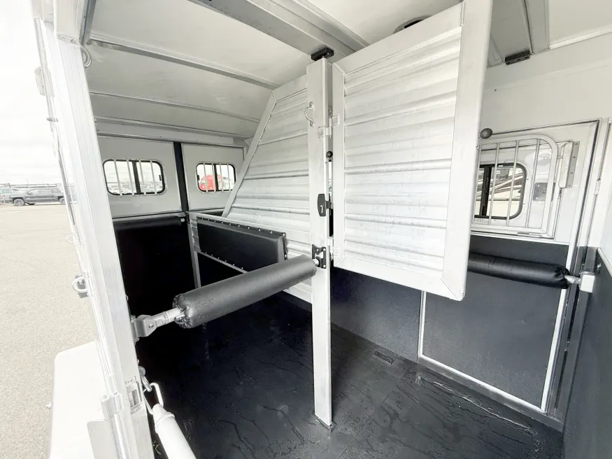 2027 Cimarron Norstar Warmblood 2HGN | Photo 9 of 20