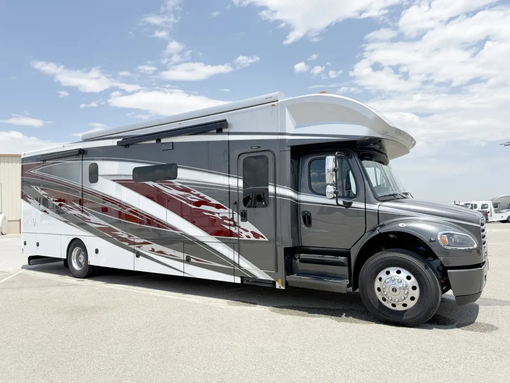 2027 Renegade Verona 40VTR 
