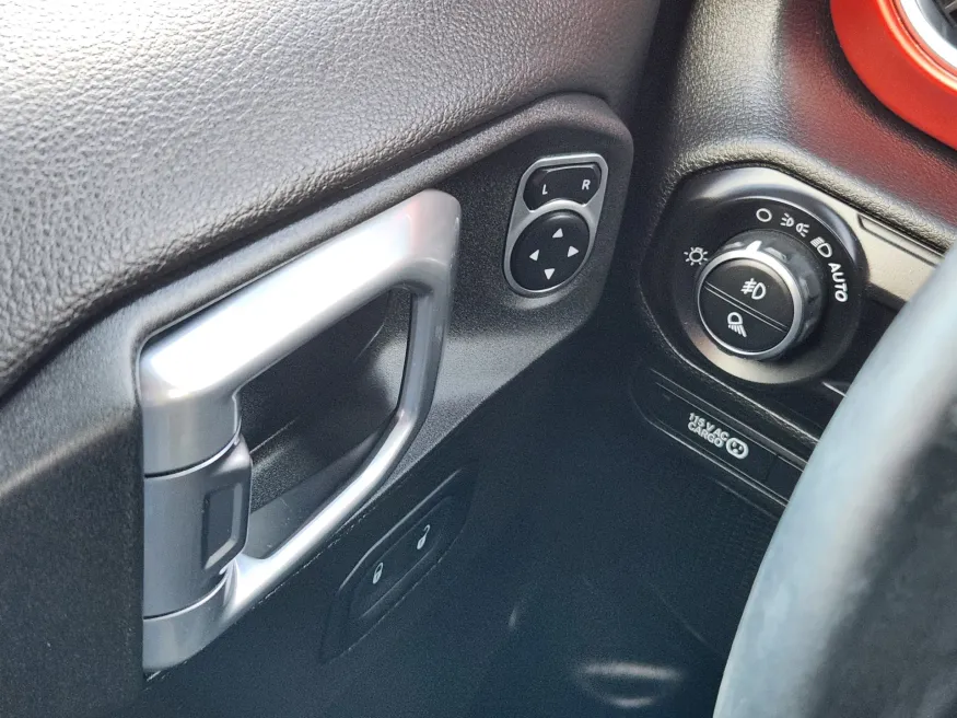 2020 Jeep Gladiator Rubicon | Photo 19 of 25