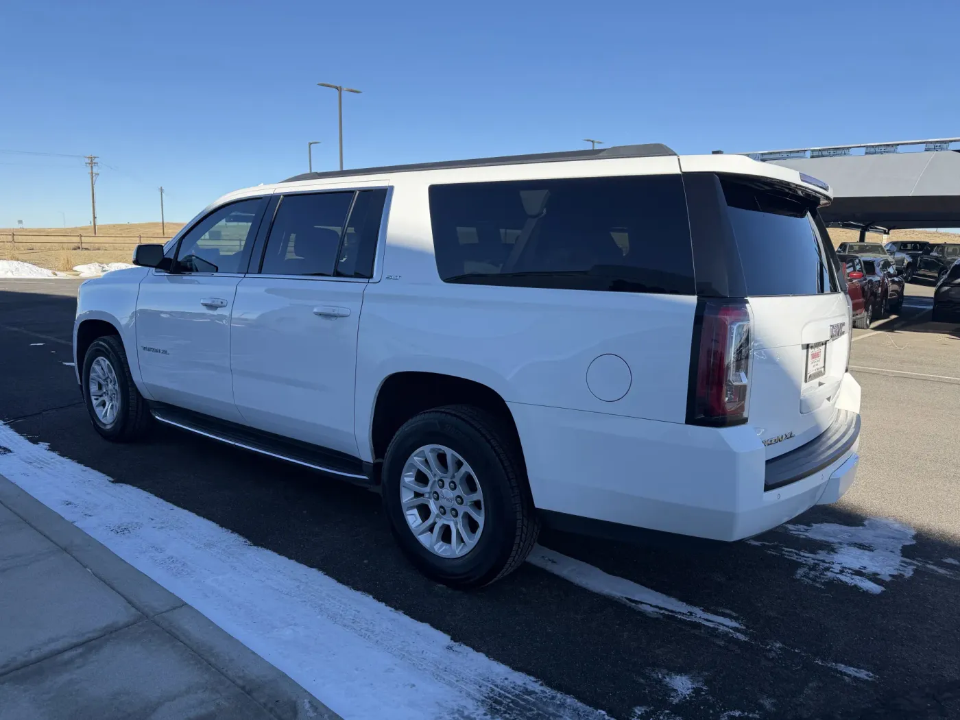 2016 GMC Yukon XL SLT | Photo 5 of 21