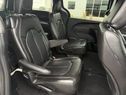 2025 Chrysler Pacifica Select | Thumbnail Photo 9 of 20