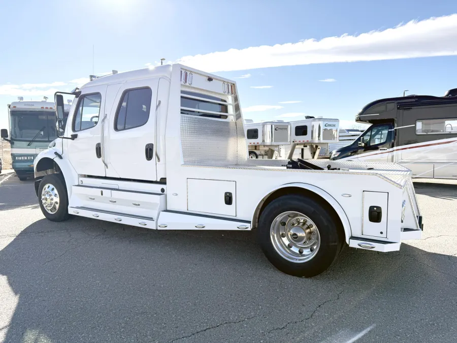 2023 Freightliner M2 106 Summit Hauler | Photo 14 of 22