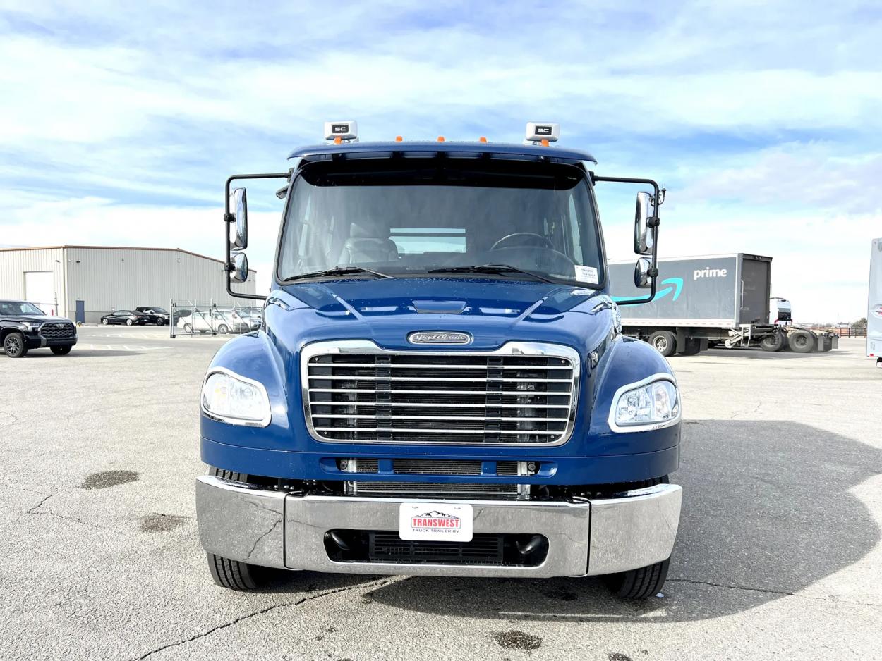 2016 Freightliner M2 106 Business Class | Photo 26 of 26