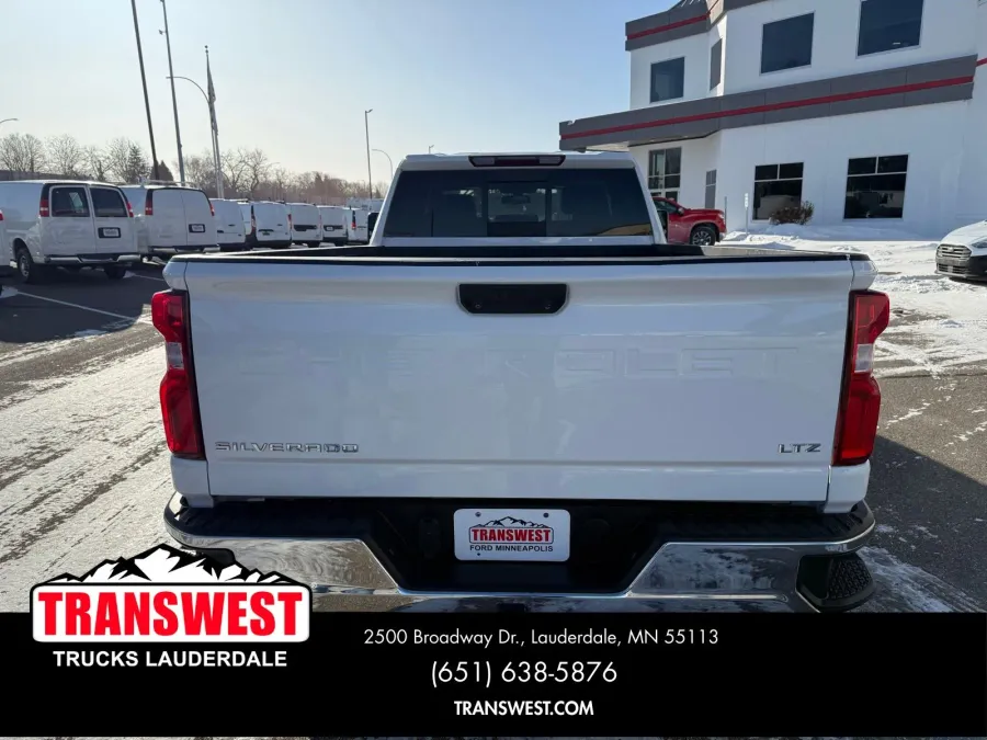 2021 Chevrolet Silverado 2500HD LTZ | Photo 13 of 21