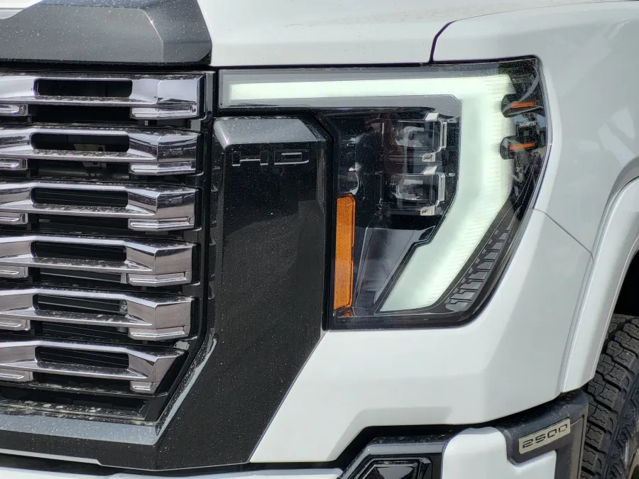 2026 GMC Sierra 2500HD Denali Ultimate | Photo 7 of 25