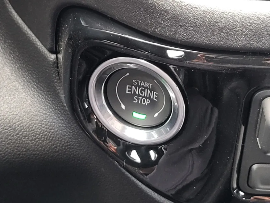 2026 GMC Sierra 3500HD SLT | Photo 17 of 25