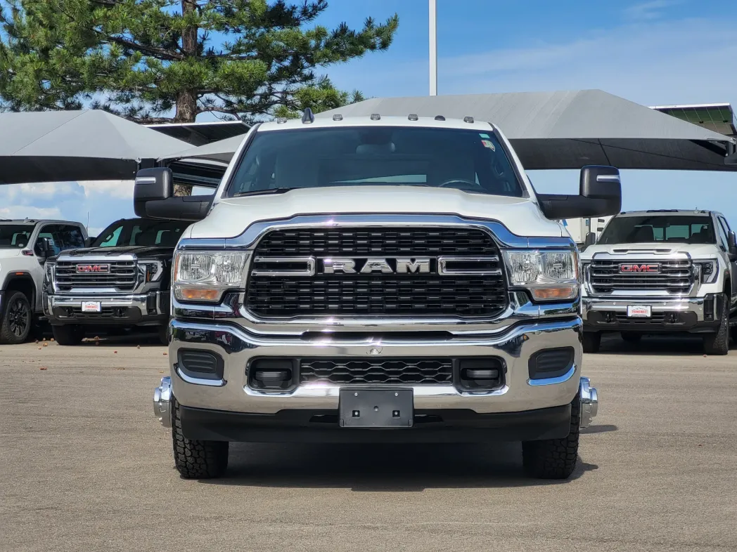 2024 RAM 3500 Chassis Cab SLT 