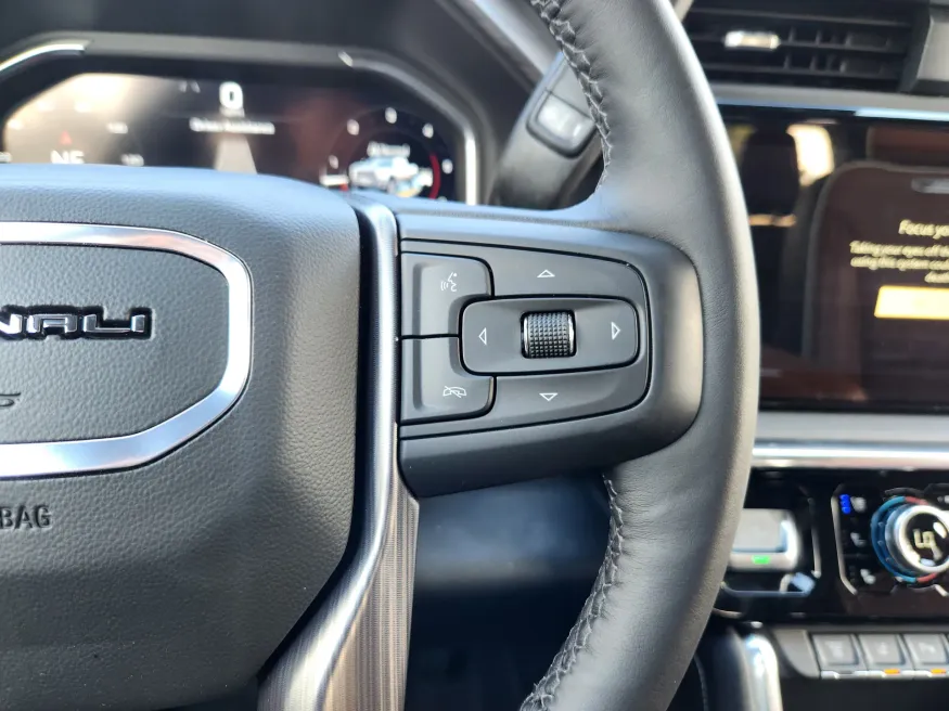 2025 GMC Sierra 3500HD Denali Ultimate | Photo 23 of 29