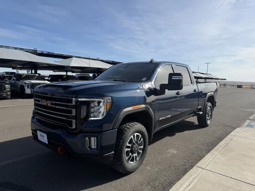 2022 GMC Sierra 2500HD AT4 | Photo 3 of 23
