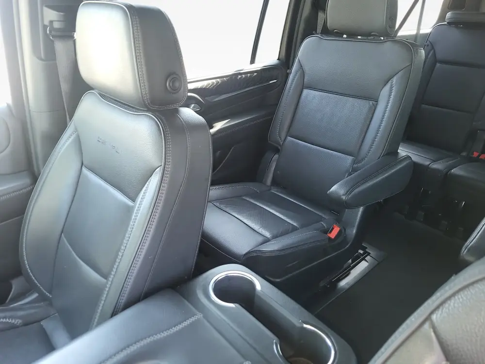 2024 GMC Yukon XL Denali - Photo 23