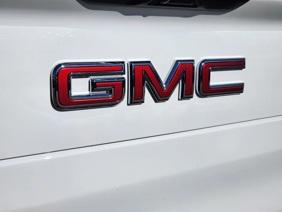 2026 GMC Sierra EV Extended Range AT4 | Photo 14 of 29