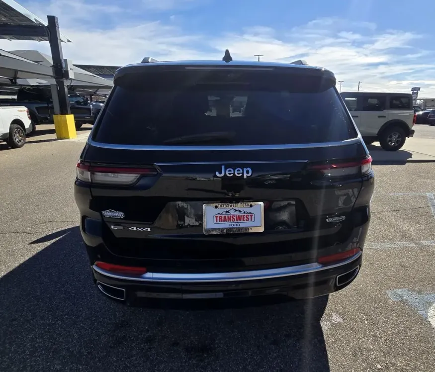 2022 Jeep Grand Cherokee L | Photo 8 of 36