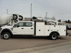 2019 Ford Super Duty F-550 | Thumbnail Photo 2 of 14