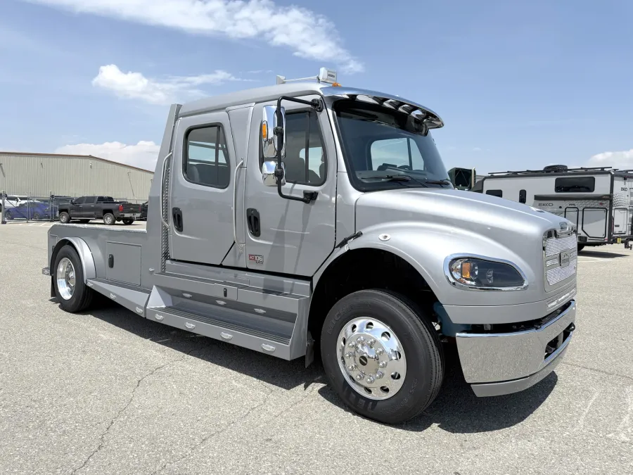 2025 Freightliner M2 106 Plus Summit Hauler | Photo 26 of 26