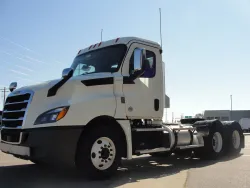 2020 Freightliner Cascadia 126 | Thumbnail Photo 1 of 16