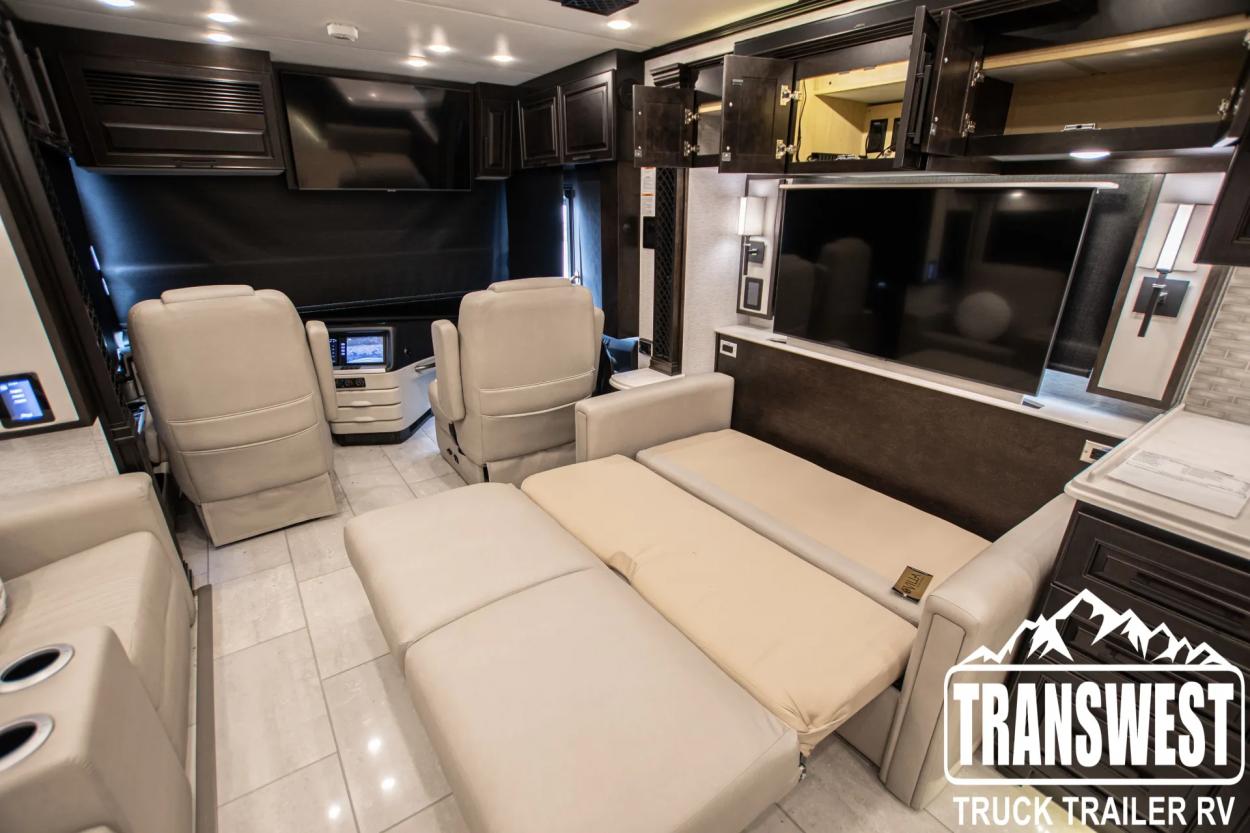 2024 Newmar London Aire 4551 | Photo 13 of 34