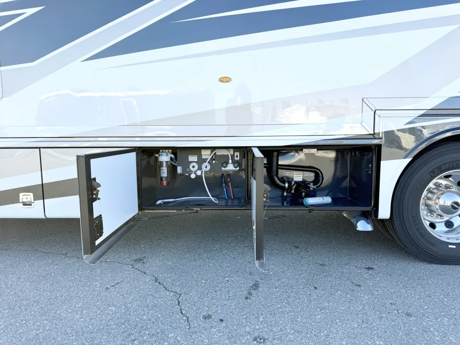 2026 Newmar Canyon Star 3947 | Photo 32 of 33