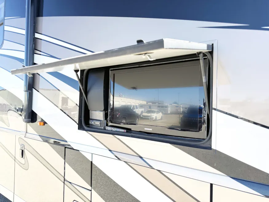 2012 Itasca Ellipse 42QD | Photo 25 of 32