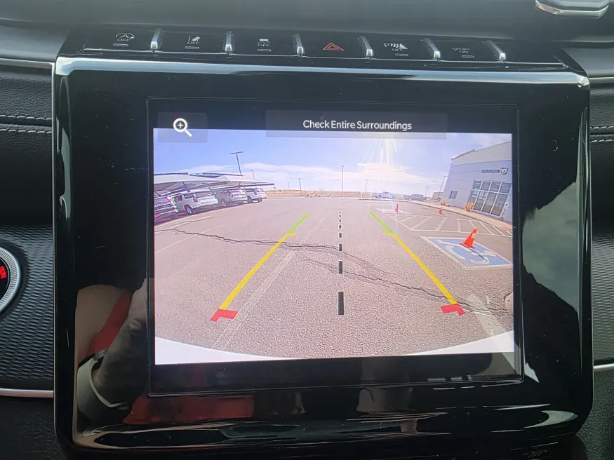 2025 Jeep Grand Cherokee Altitude | Photo 21 of 31