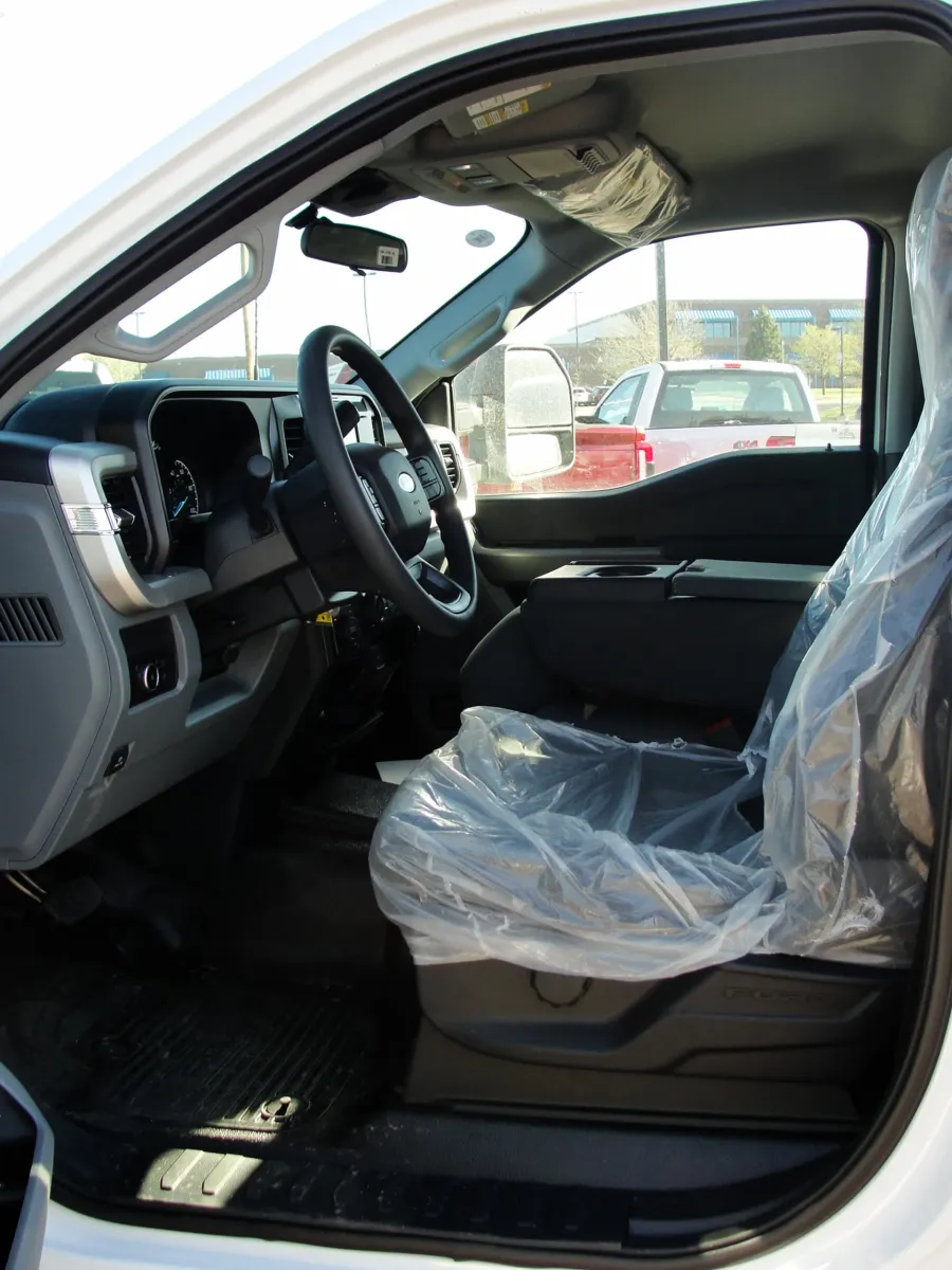 2026 Ford Super Duty F-550 XLT | Photo 18 of 23