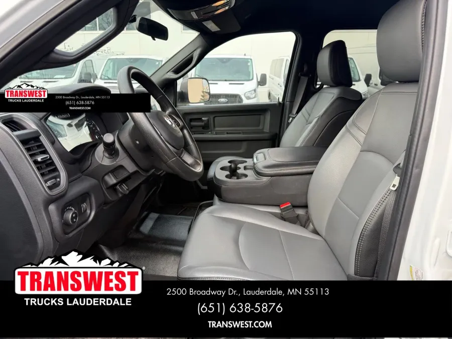 2022 RAM 3500 Tradesman | Photo 4 of 21