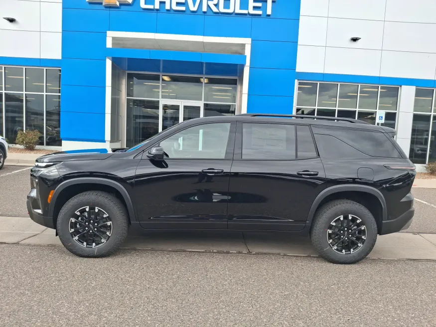 2026 Chevrolet Traverse AWD Z71 | Photo 1 of 20
