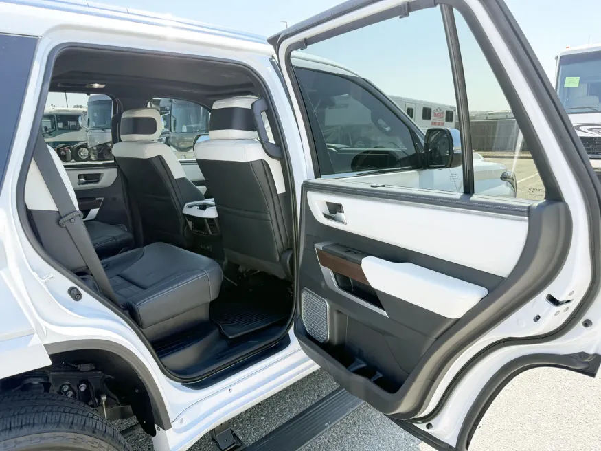 2024 Toyota Sequoia | Photo 18 of 23