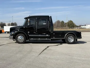 2024 Freightliner M2 112 Laredo