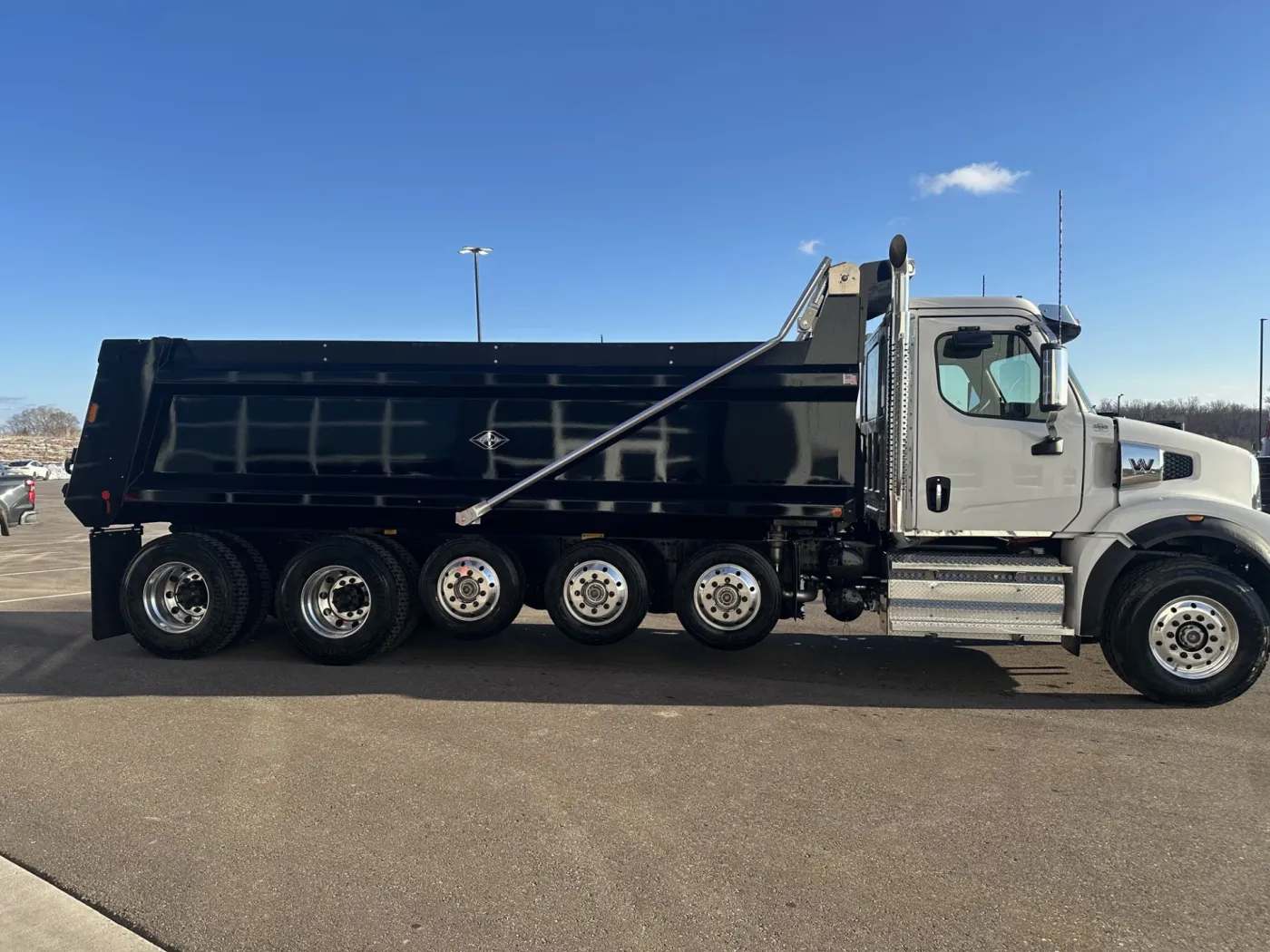 2026 Western Star 47X | Photo 4 of 15