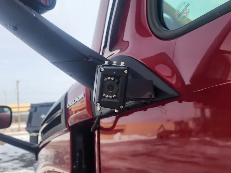 2022 Freightliner Cascadia | Photo 9 of 25