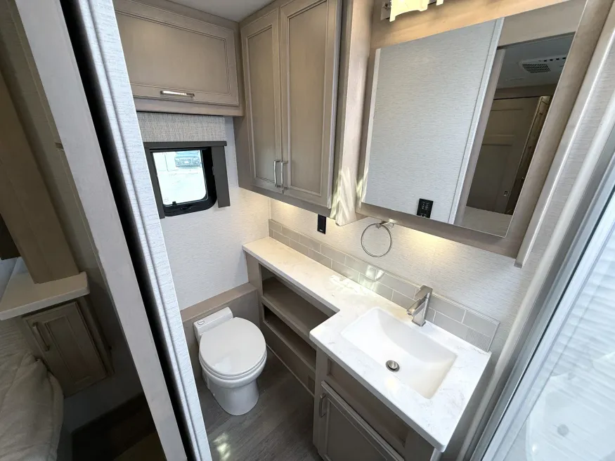 2026 Renegade Verona 40VRB | Photo 18 of 31