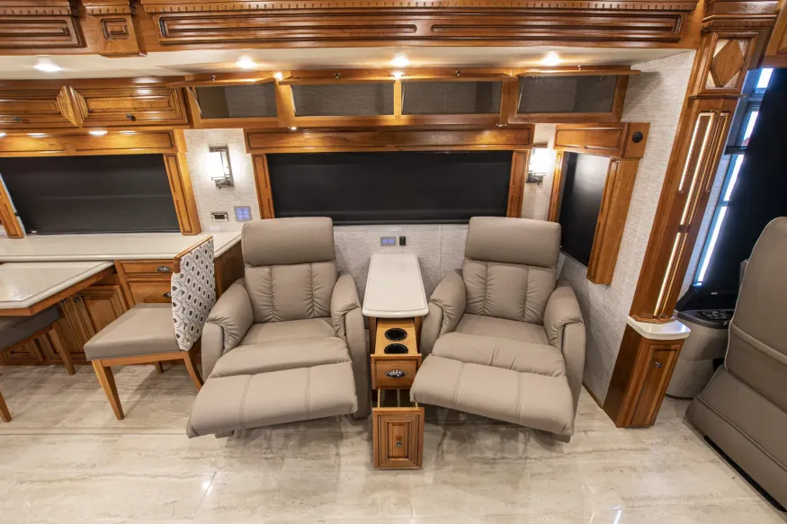 2020 Newmar Dutch Star 4369 | Photo 16 of 55