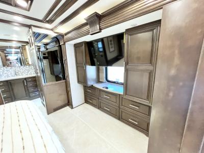 2023 Newmar Supreme Aire 4509 | Thumbnail Photo 16 of 37