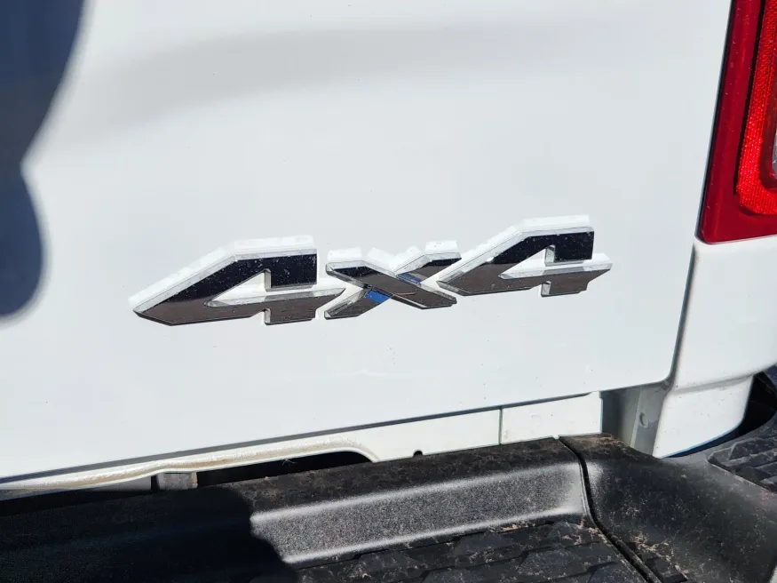 2024 RAM 2500 Big Horn | Photo 15 of 32