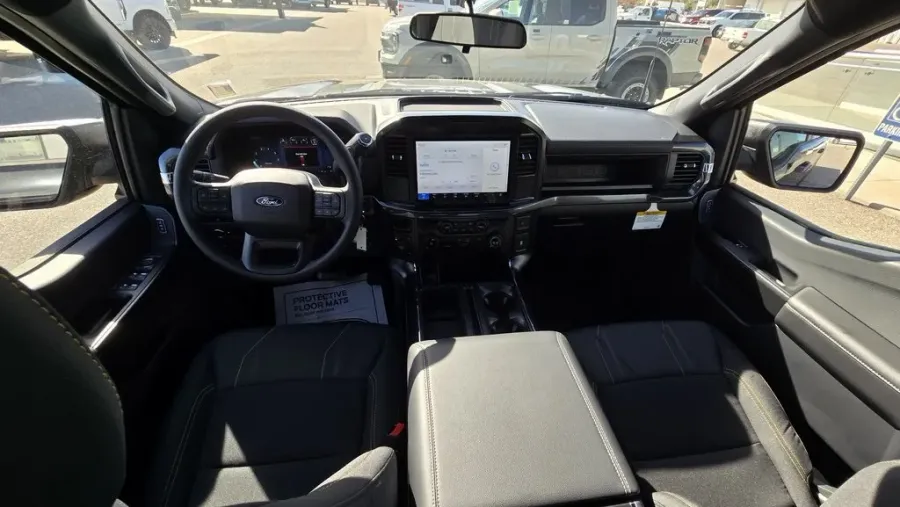 2025 Ford F-150 | Photo 19 of 22