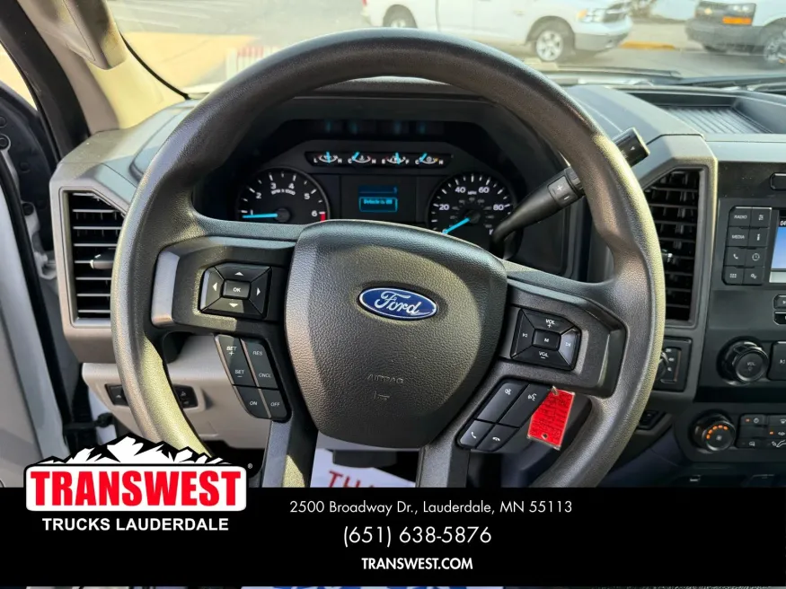 2022 Ford Super Duty F-350 XL | Photo 9 of 18