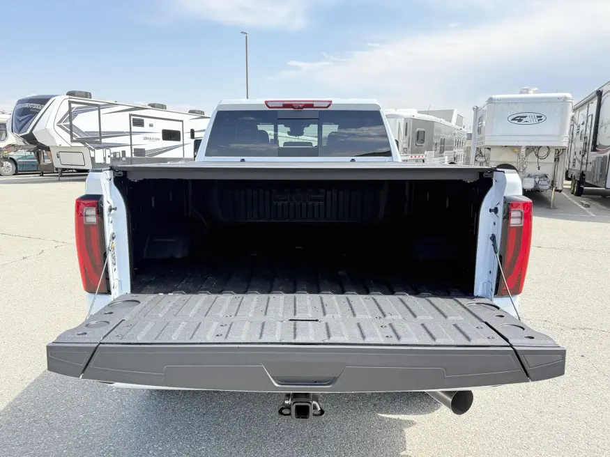 2026 GMC 2500 Denali Ultimate | Photo 14 of 23