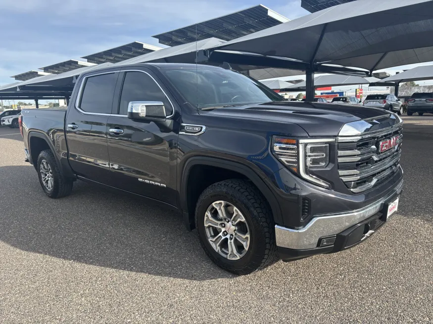2024 GMC Sierra 1500 SLT | Photo 6 of 18
