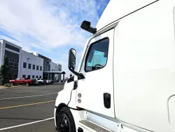 2026 Freightliner PJ126SLP | Thumbnail Photo 9 of 45