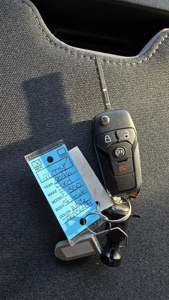 2026 Ford Super Duty F-350 | Photo 22 of 25