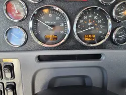 2018 Peterbilt 389 | Thumbnail Photo 34 of 35