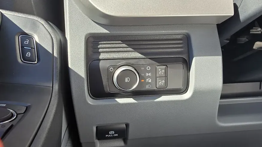 2026 Ford Super Duty F-350 | Photo 11 of 27